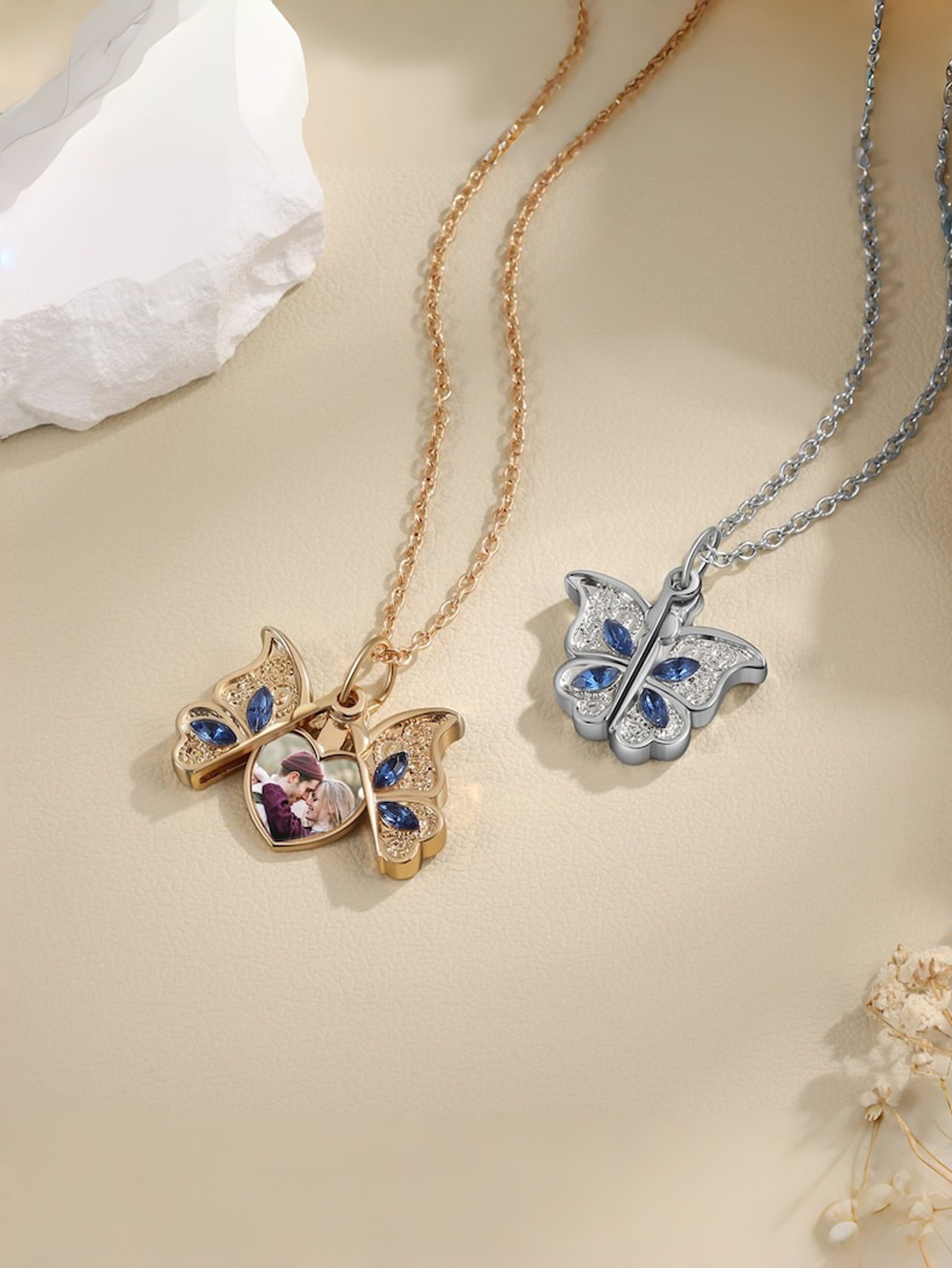 Ladies' Butterfly Photo Pendant Necklace Couples' Custom Photo Pendant Necklace